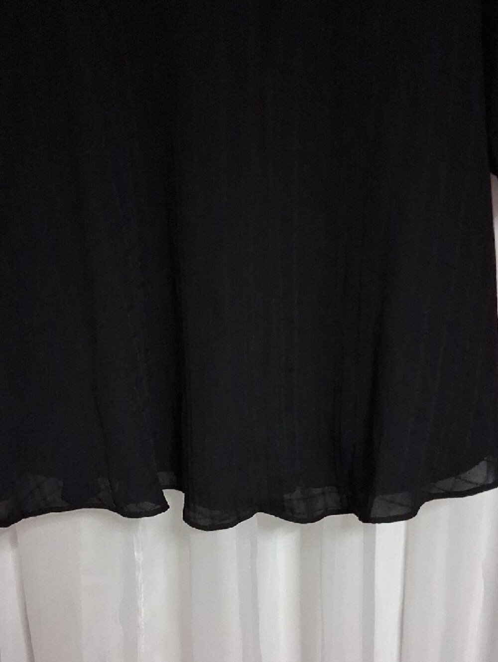 Express Black Long-Sleeve V-Neck Dress Open Back - Picture 6 of 8